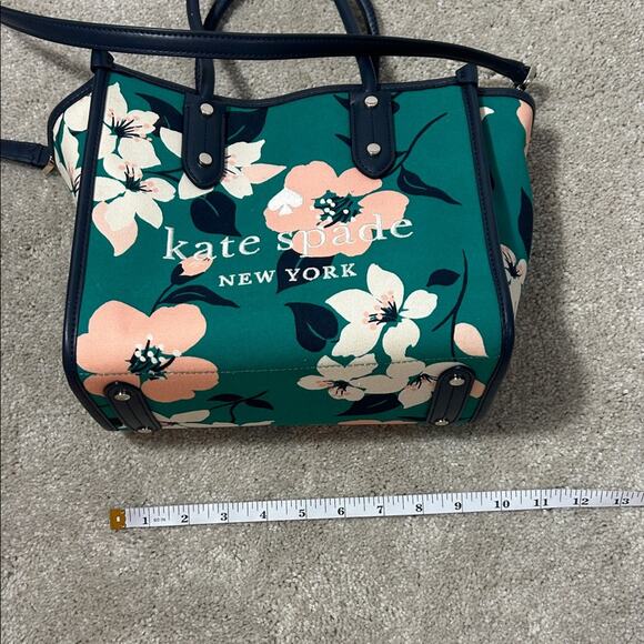 Kate Spade Ella Lily Blooms Green Navy Floral Canvas Crossbody Bag Purse - Picture 11 of 12
